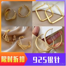 Hong Kong wind retro earrings 925 Silver needle INS cold wind metal ear ring exaggerated high -level sensory ear falls European and American ear decoration female